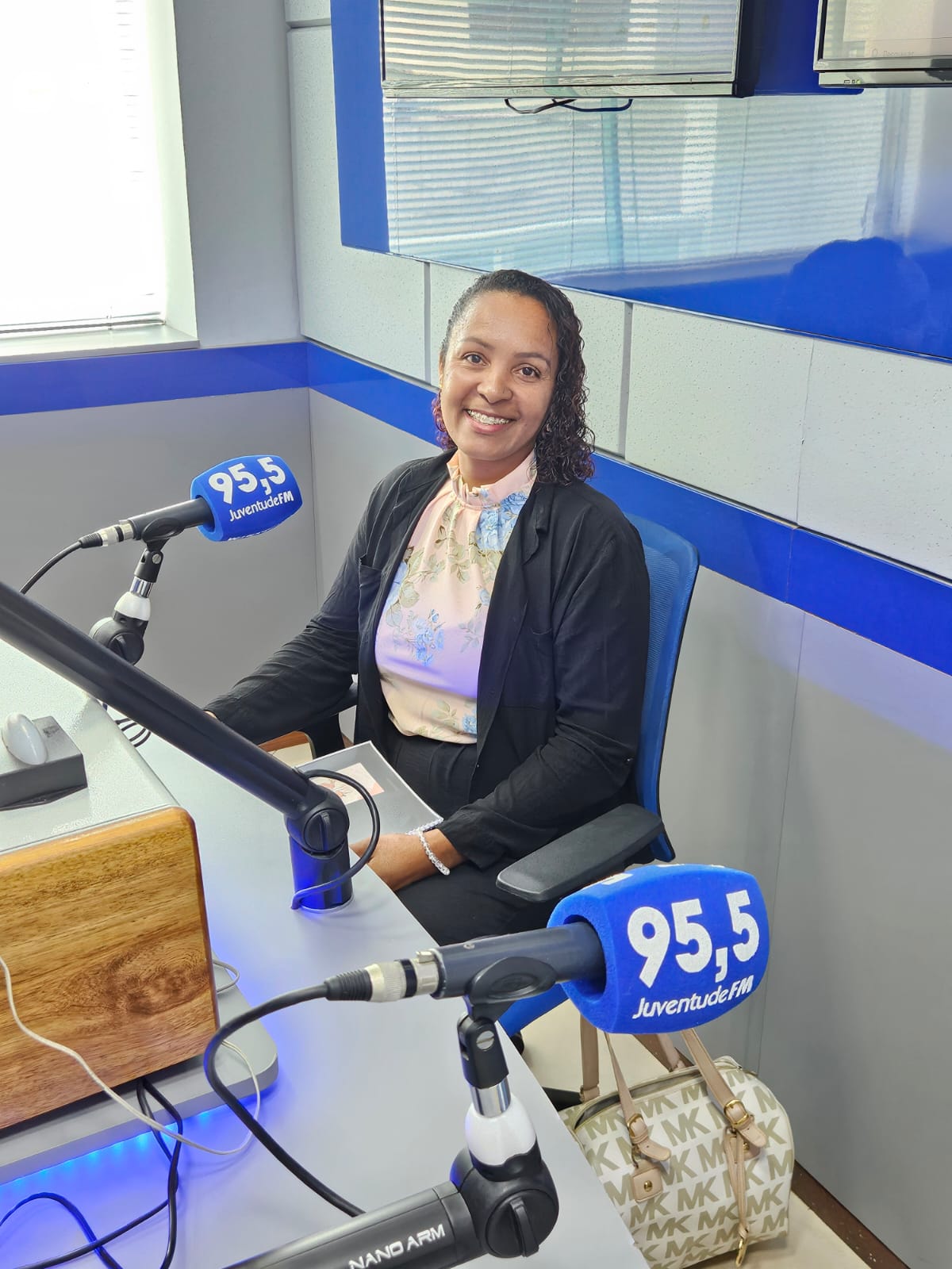 JOSIELE CHARLES - AUTORA EBOOK A CURA DA ALMA